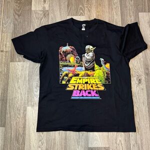 Uniqlo NWOT  Men's Star Wars the Empire Strikes Back T-Shirt